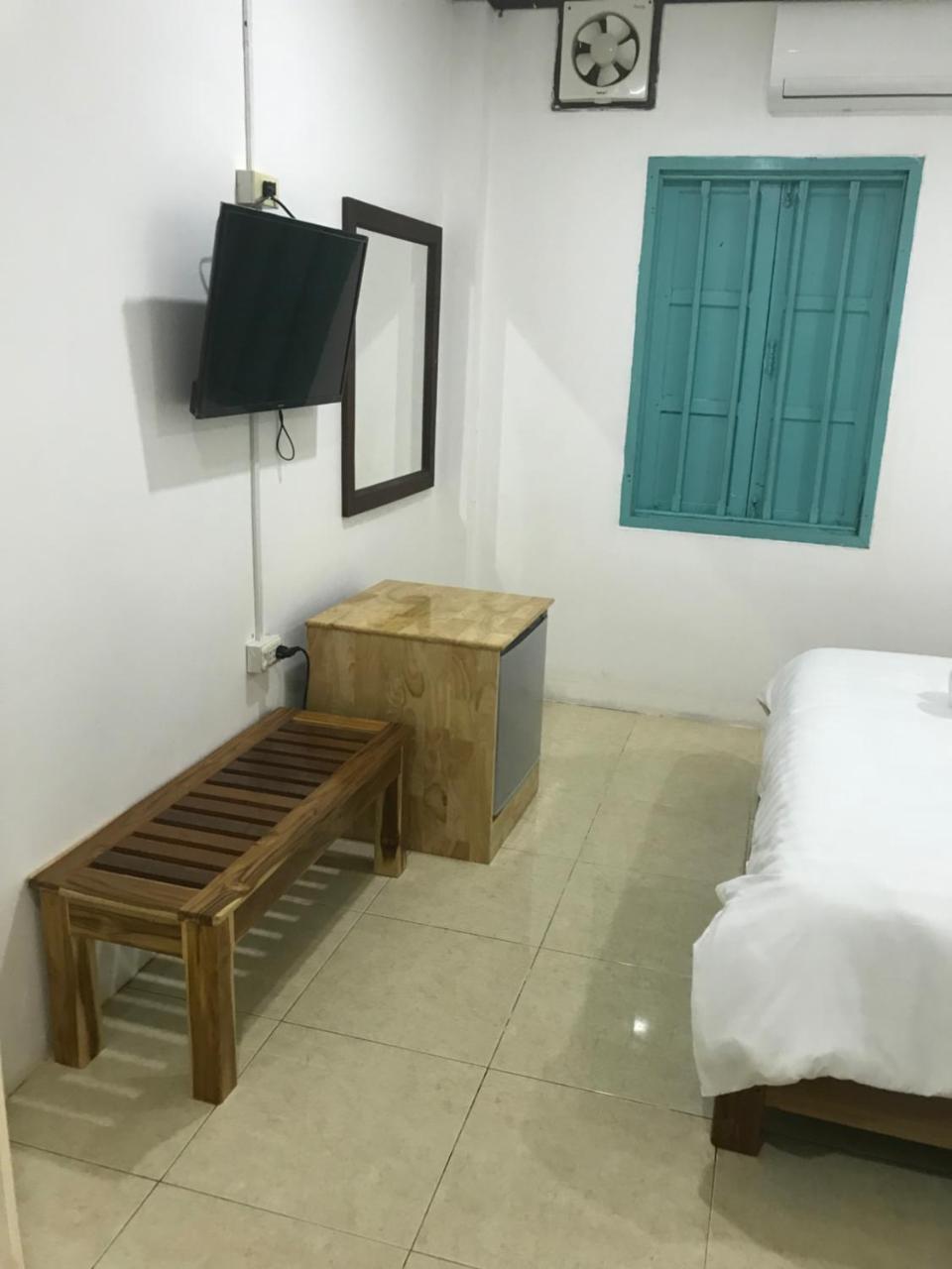 Little Freedom Friendlys Place لوانغ برابانغ المظهر الخارجي الصورة