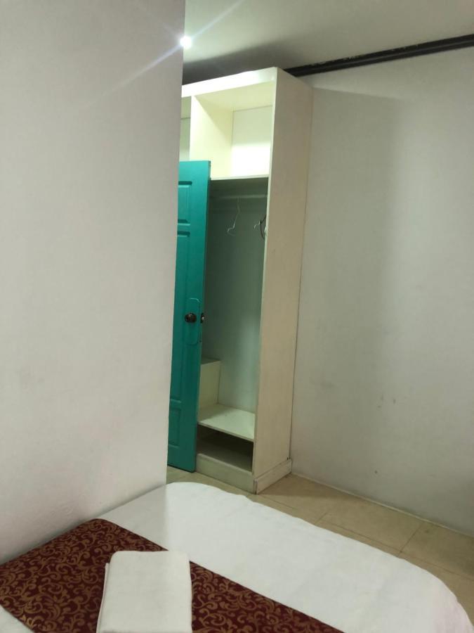 Little Freedom Friendlys Place لوانغ برابانغ المظهر الخارجي الصورة
