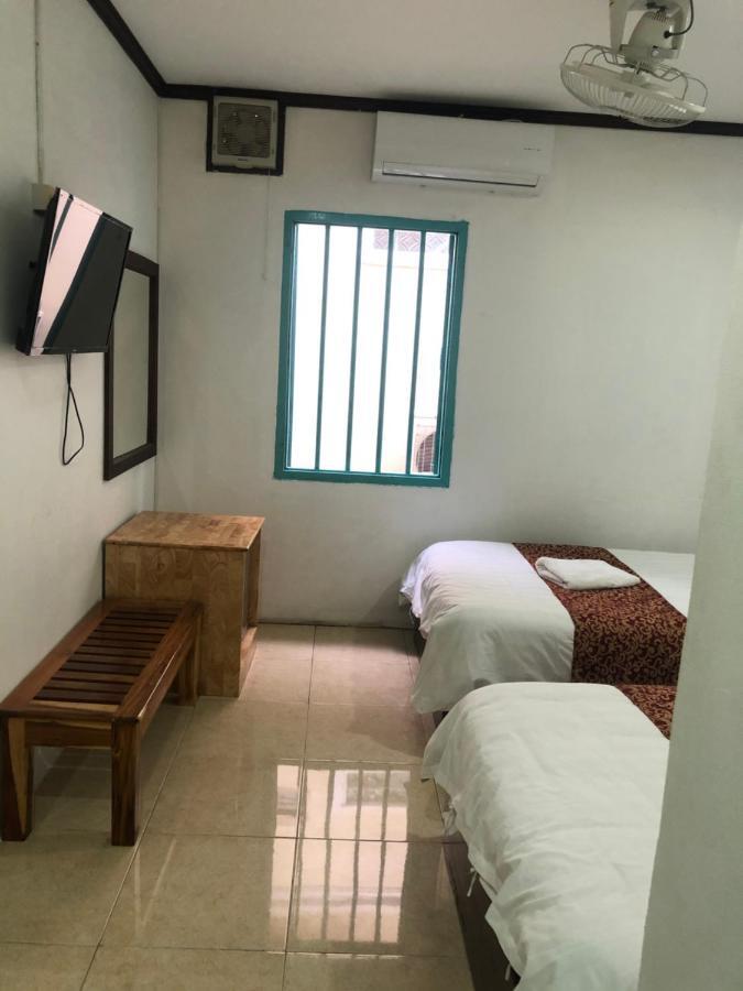 Little Freedom Friendlys Place لوانغ برابانغ المظهر الخارجي الصورة